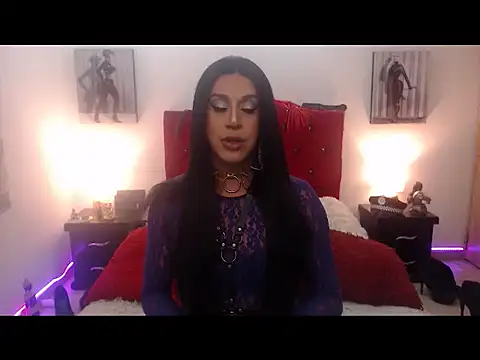 CharlotteBrooks online show from April 21, 2026, 10:27 pm