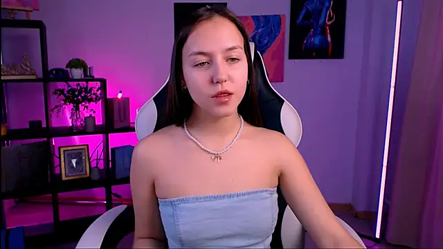 Snapshot of CindySparkl chatting on December 19, 2025, 3:54 am CindySparkl online show from December 19, 2025, 3:54 am