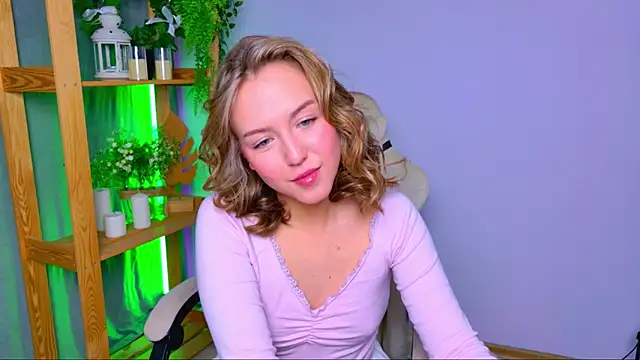 Snapshot of CindySparkl chatting on February 20, 2026, 6:19 am CindySparkl online show from February 20, 2026, 6:19 am