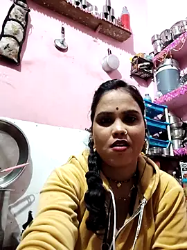 Cut ragni online show from February 11, 2026, 5:02 pm