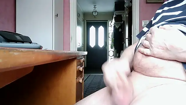 Snapshot of Solek56 chatting on January 13, 2026, 9:24 am Solek56 online show from January 13, 2026, 9:24 am