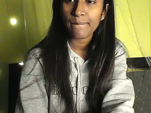 Snapshot of mickle_james chatting on December 3, 2025, 6:40 pm mickle james online show from December 3, 2025, 6:40 pm