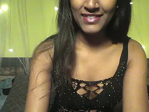 Snapshot of mickle_james chatting on December 14, 2025, 3:35 am mickle james online show from December 14, 2025, 3:35 am