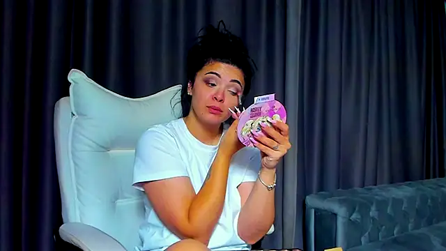 DevashaQueenX online show from November 5, 2025, 7:11 am