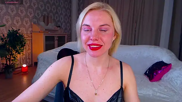 Snapshot of LiSinDoll chatting on April 6, 2026, 1:23 am LiSinDoll online show from April 6, 2026, 1:23 am