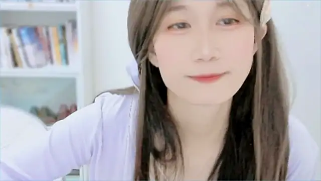 Rabbitlittlefool online show from December 21, 2025, 8:53 pm