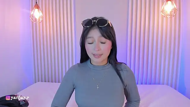 Snapshot of babe_katty chatting on November 12, 2025, 11:36 am babe katty online show from November 12, 2025, 11:36 am