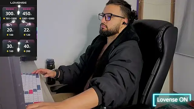 Snapshot of Ernesto-Rodriguez82 chatting on September 10, 2025, 10:36 am Ernesto-Rodriguez82 online show from September 10, 2025, 10:36 am