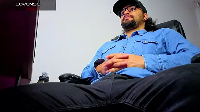 Ernesto-Rodriguez82 online show from March 15, 2026, 5:14 am