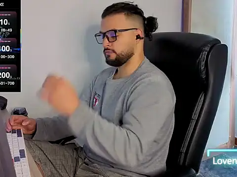 Snapshot of Ernesto-Rodriguez82 chatting on September 26, 2025, 3:30 pm Ernesto-Rodriguez82 online show from September 26, 2025, 3:30 pm