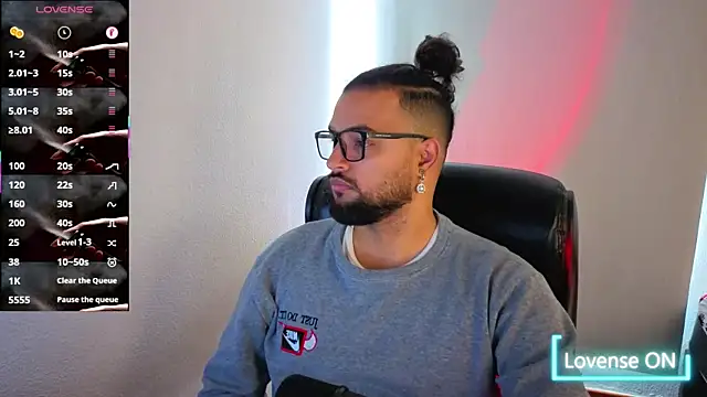 Snapshot of Ernesto-Rodriguez82 chatting on December 2, 2025, 2:19 pm Ernesto-Rodriguez82 online show from December 2, 2025, 2:19 pm