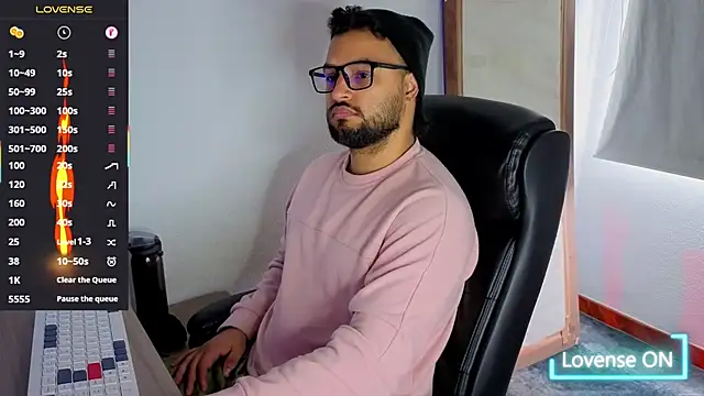 Snapshot of Ernesto-Rodriguez82 chatting on October 7, 2025, 12:17 pm Ernesto-Rodriguez82 online show from October 7, 2025, 12:17 pm