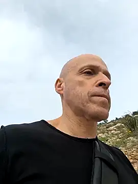 fergi1999 online show from February 6, 2026, 7:37 am