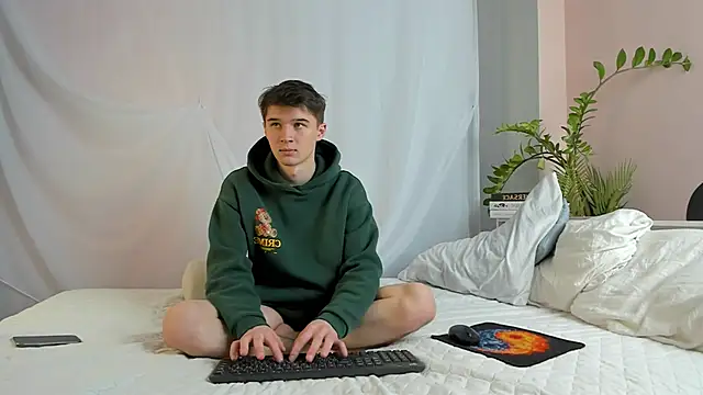 SherlockMax online show from March 29, 2026, 4:36 am