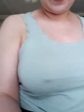 Snapshot of VikaKing chatting on March 10, 2026, 9:35 am VikaKing online show from March 10, 2026, 9:35 am