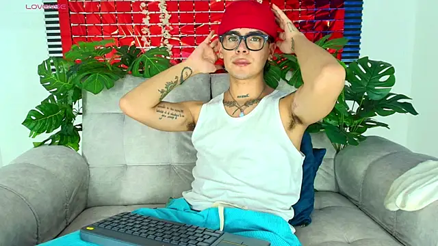 CamiiGuzmanX online show from February 20, 2026, 9:28 pm