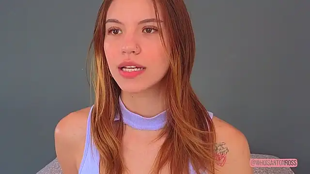 AntonellaaRossii online show from April 6, 2026, 1:23 pm