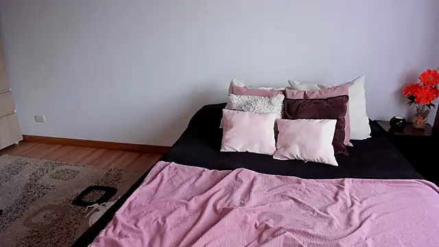 Snapshot of Kata_Soler_ chatting on January 12, 2026, 5:09 pm Kata Soler online show from January 12, 2026, 5:09 pm