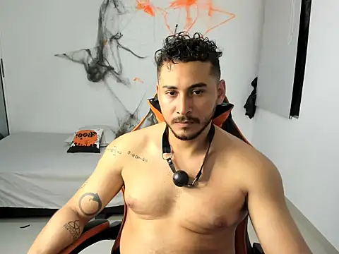 ashlan king online show from November 14, 2025, 2:26 am