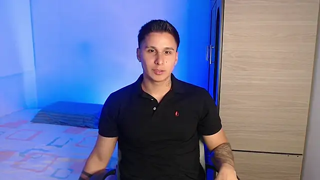 valentinosex1 online show from September 16, 2025, 9:27 pm