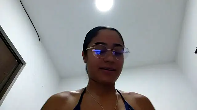 Snapshot of Daislalezma chatting on October 27, 2025, 4:57 am Daislalezma online show from October 27, 2025, 4:57 am