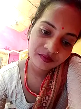 Snapshot of Hot_bbbb chatting on June 5, 2026, 6:52 am Hot bbbb online show from June 5, 2026, 6:52 am