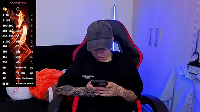 imlaiaaa online show from November 29, 2025, 10:54 pm