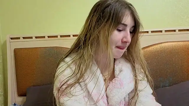 sugarskitty online show from March 16, 2026, 12:40 am