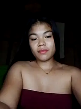 Snapshot of cloe_candy19 chatting on December 16, 2025, 2:10 pm cloe candy19 online show from December 16, 2025, 2:10 pm