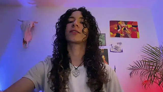 Snapshot of camille_delrey chatting on November 21, 2025, 12:53 am camille delrey online show from November 21, 2025, 12:53 am