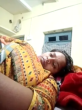 Hot crety online show from November 28, 2025, 5:24 pm