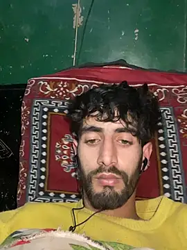 lyath3245 online show from February 19, 2026, 5:32 pm