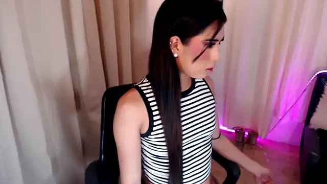 Snapshot of Sassy_Suzuhime chatting on November 6, 2025, 3:16 pm Sassy Suzuhime online show from November 6, 2025, 3:16 pm