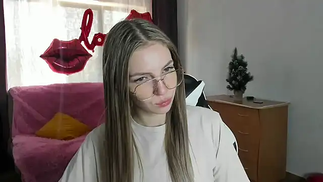 HitGyrl online show from March 21, 2026, 8:19 am