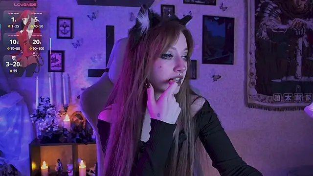 Snapshot of LiliLuna chatting on July 4, 2026, 8:02 pm LiliLuna online show from July 4, 2026, 8:02 pm