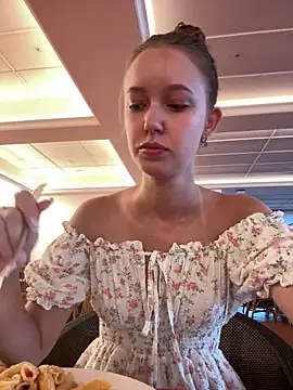 ElliRose online show from October 11, 2025, 12:33 am