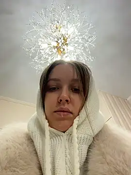 ElliRose online show from February 9, 2026, 12:03 pm