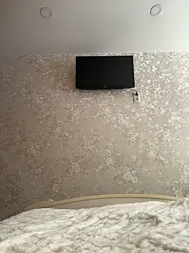 ElliRose online show from February 4, 2026, 6:30 am