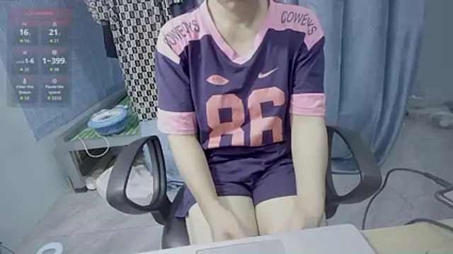 Snapshot of _Sara_768 chatting on October 8, 2025, 2:35 am Sara 768 online show from October 8, 2025, 2:35 am