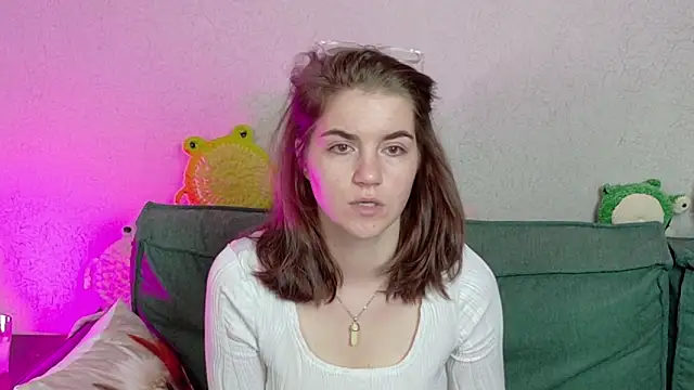 ElzaBlis online show from May 28, 2026, 2:34 pm