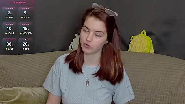 Snapshot of ElzaBlis chatting on November 14, 2025, 2:54 pm ElzaBlis online show from November 14, 2025, 2:54 pm