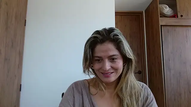 Snapshot of linda-mature43 chatting on November 29, 2025, 1:22 pm linda-mature43 online show from November 29, 2025, 1:22 pm