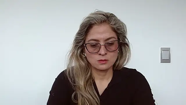 Snapshot of linda-mature43 chatting on September 16, 2025, 4:08 pm linda-mature43 online show from September 16, 2025, 4:08 pm