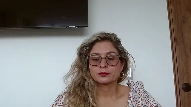Snapshot of linda-mature43 chatting on October 13, 2025, 4:41 pm linda-mature43 online show from October 13, 2025, 4:41 pm