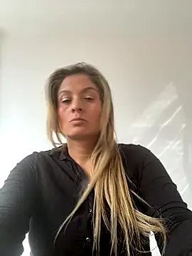 Snapshot of linda-mature43 chatting on October 27, 2025, 7:59 pm linda-mature43 online show from October 27, 2025, 7:59 pm