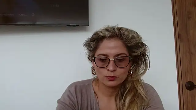 Snapshot of linda-mature43 chatting on October 9, 2025, 6:30 pm linda-mature43 online show from October 9, 2025, 6:30 pm