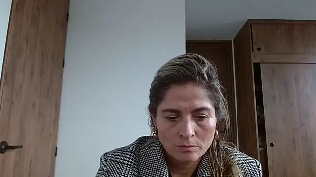 Snapshot of linda-mature43 chatting on November 15, 2025, 4:44 pm linda-mature43 online show from November 15, 2025, 4:44 pm