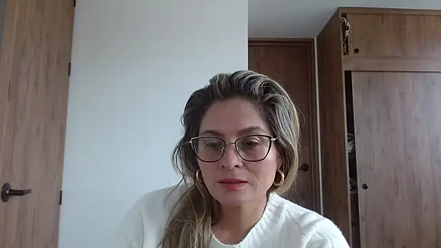 Snapshot of linda-mature43 chatting on November 5, 2025, 1:25 pm linda-mature43 online show from November 5, 2025, 1:25 pm