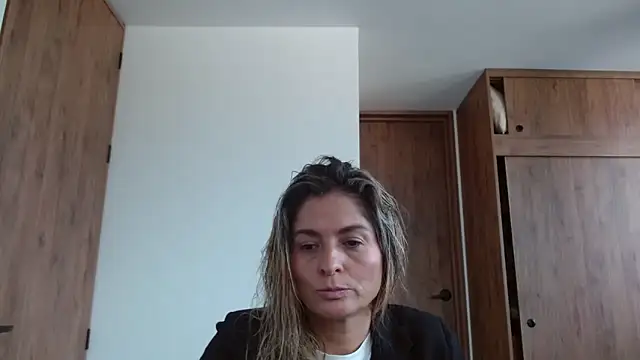 Snapshot of linda-mature43 chatting on November 18, 2025, 1:03 pm linda-mature43 online show from November 18, 2025, 1:03 pm