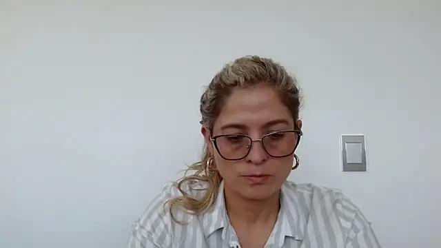 Snapshot of linda-mature43 chatting on September 22, 2025, 4:46 pm linda-mature43 online show from September 22, 2025, 4:46 pm